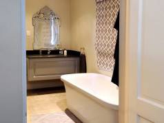 8A Grahamstown Luxury Guest House image