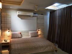 Durga Tourist Hotel - Hotel in Shahjahanpur image