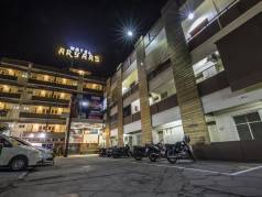 Hotel Aryaas Residence image