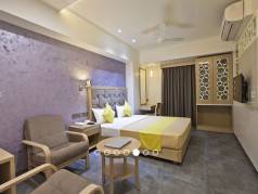 Hotel Sifat International Surat image