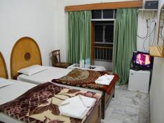 Hotel Pooja Guest House image
